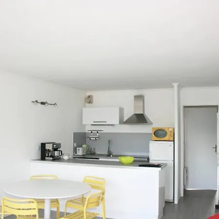 Le Brahms - - Entre Commerces Et Mae-9441
